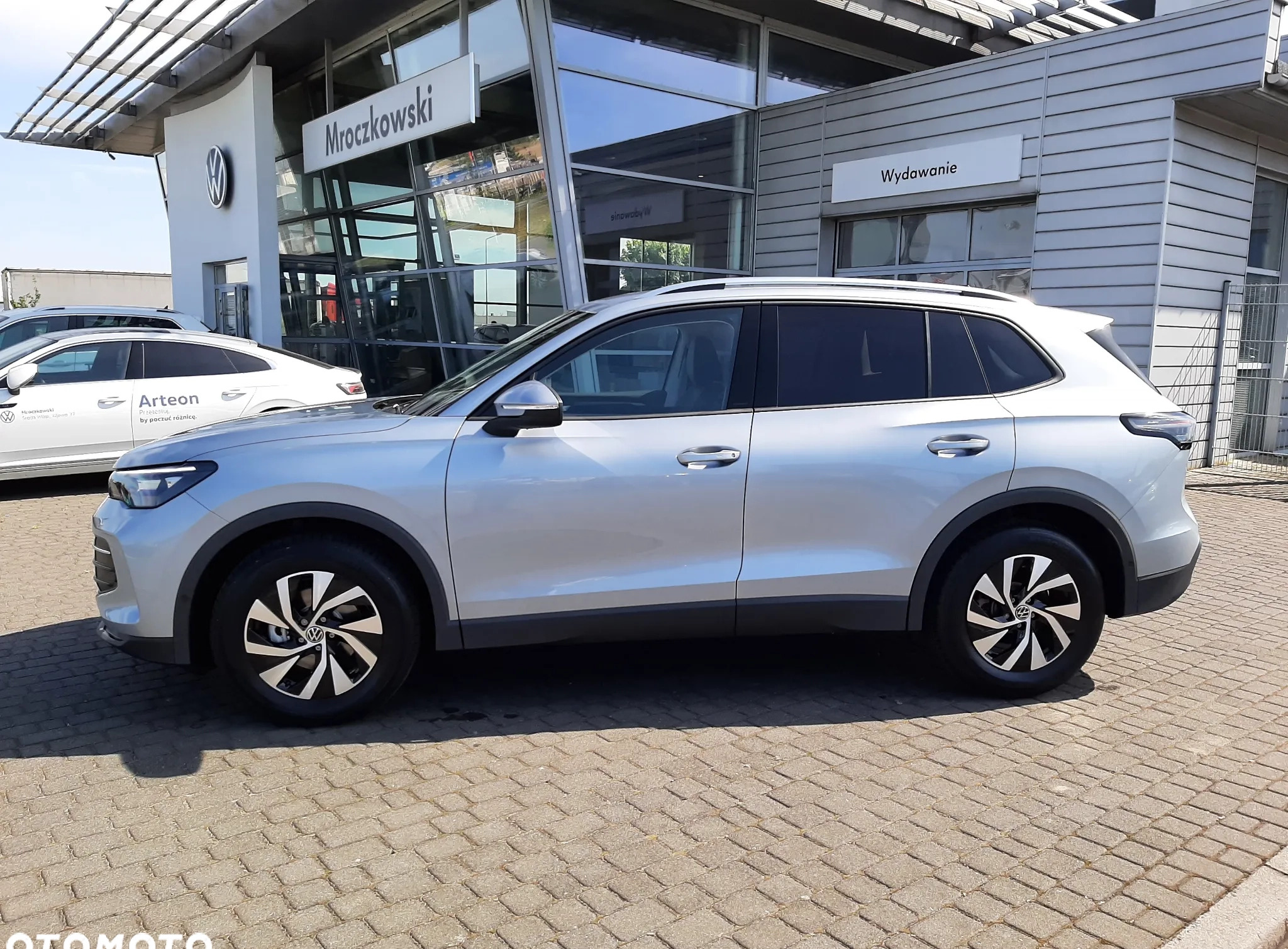 Volkswagen Tiguan cena 162590 przebieg: 5, rok produkcji 2024 z Jarosław małe 121